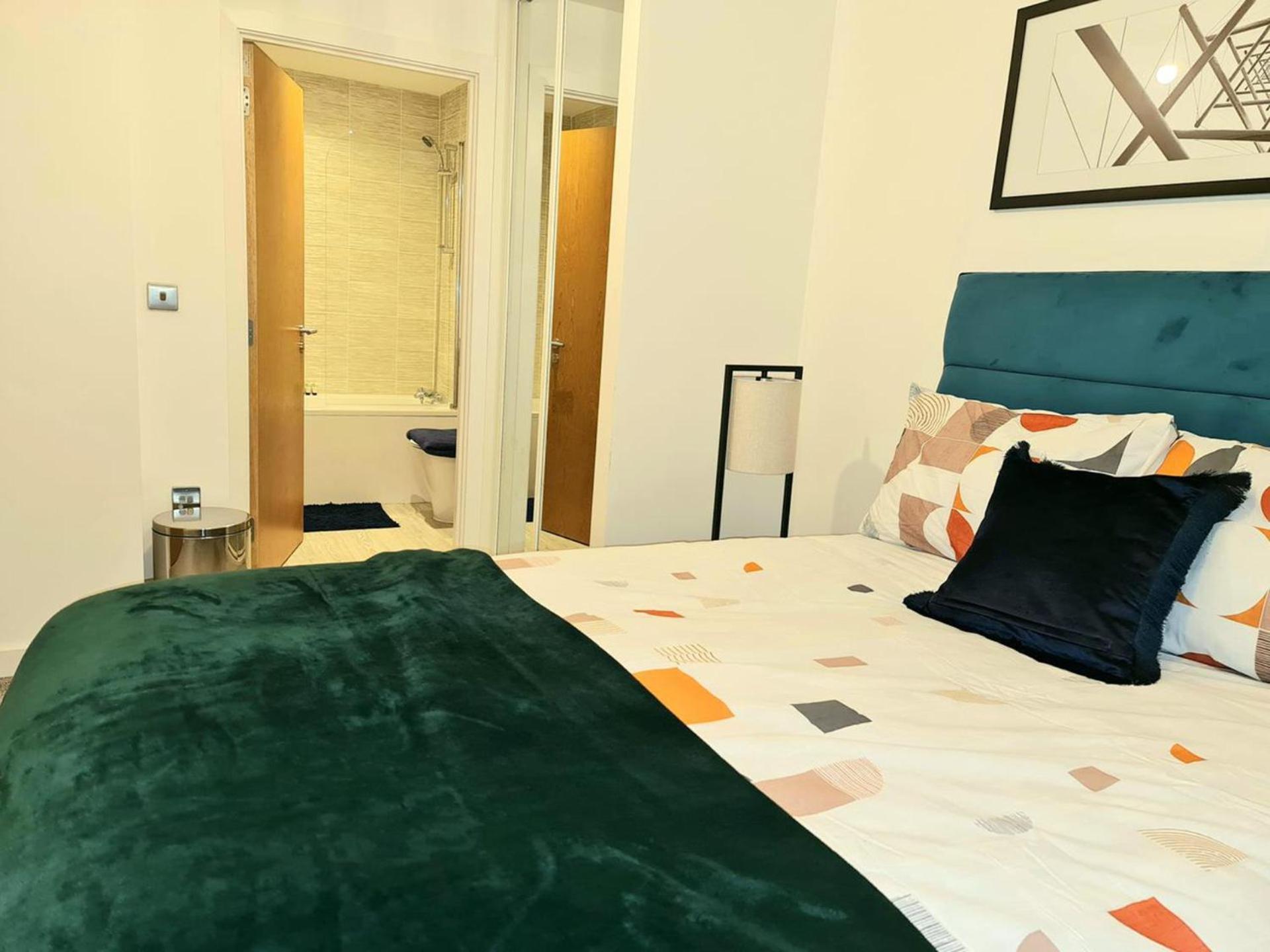 Exquisite Cosy 2-Bed Apartment In Salford Manchester Eksteriør billede